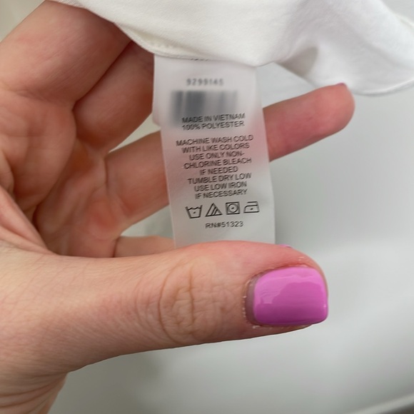 Vince Camuto White Sleeveless Blouse - Picture 5 of 9